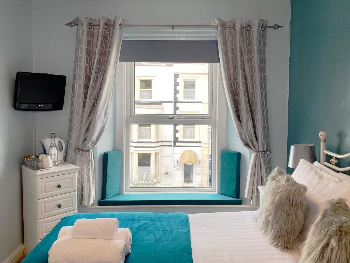 No 6 Quality Guesthouse Llandudno Esterno foto