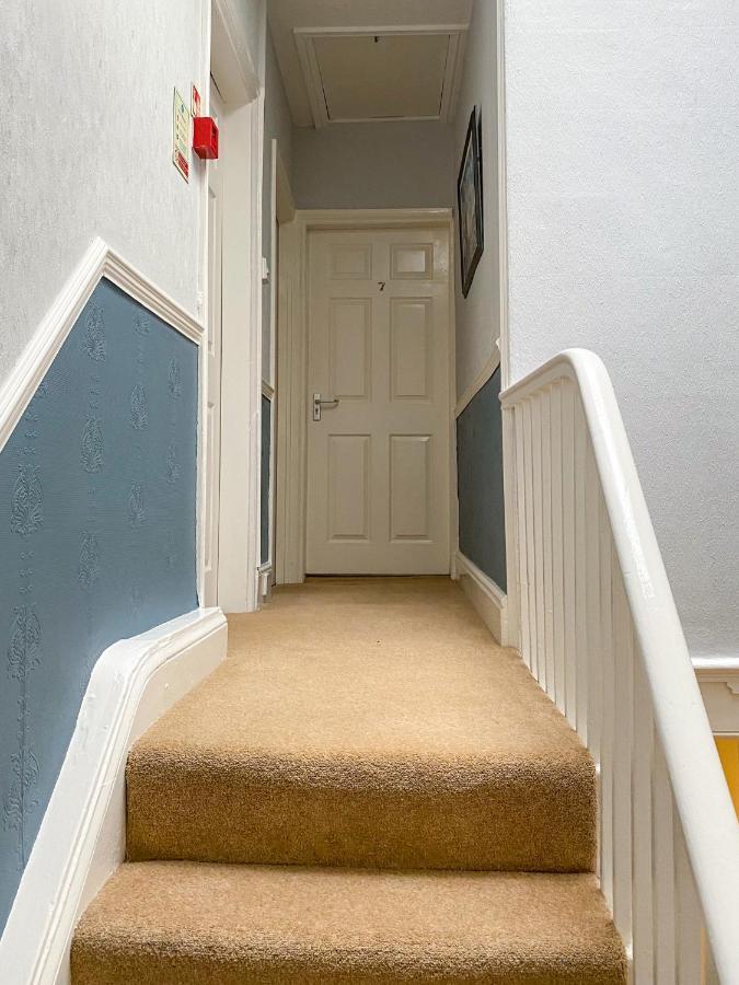 No 6 Quality Guesthouse Llandudno Esterno foto