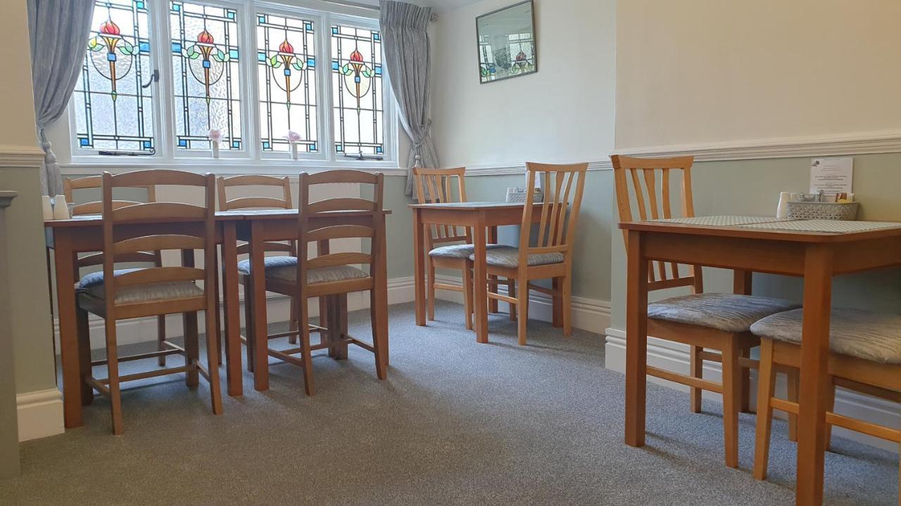 No 6 Quality Guesthouse Llandudno Esterno foto