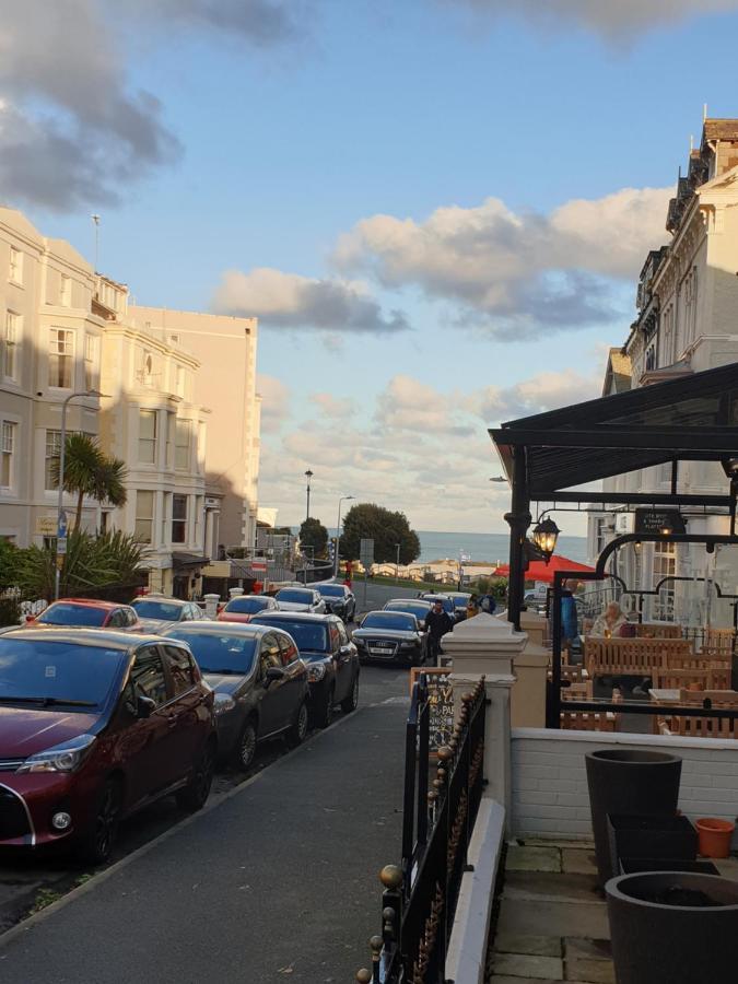 No 6 Quality Guesthouse Llandudno Esterno foto